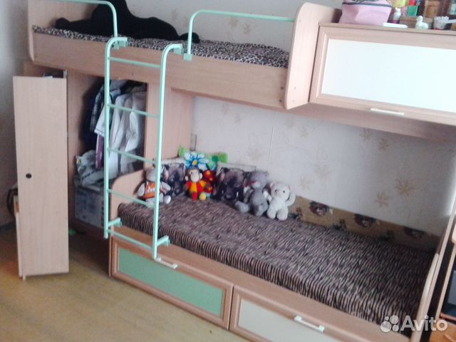 Двухъярусная кровать Двухъярусная кровать