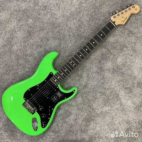 Fender Limited Edition Player Stratocaster Neon купить в Москве с