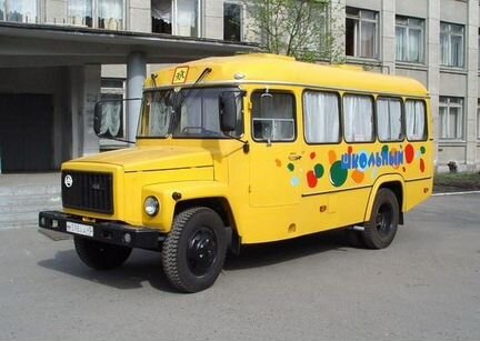 Водитель школьного автобуса