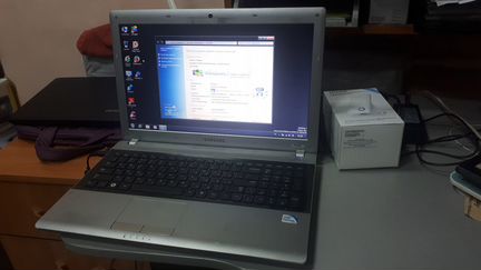 Ноутбук SAMSUNG RV509