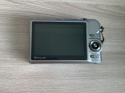 Компактный фотоаппарат Casio Exilim EX-Z1000