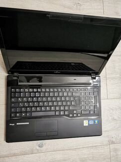 Ноутбук Fujitsu AH552
