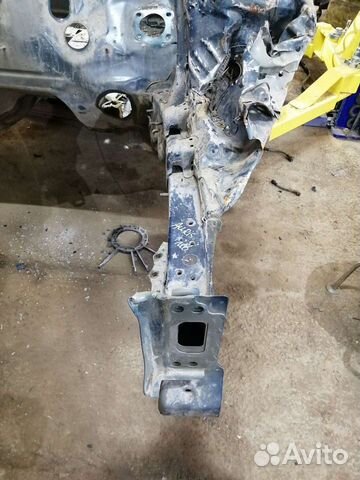 Лонжерон левый Toyota Auris