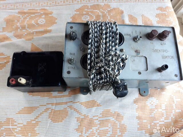 Электро-щиток, вольтметр