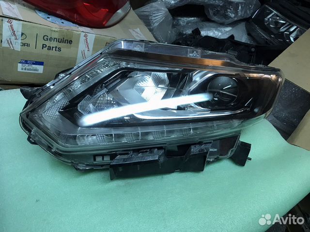 Фара правая Nissan X-Trail T32 LED