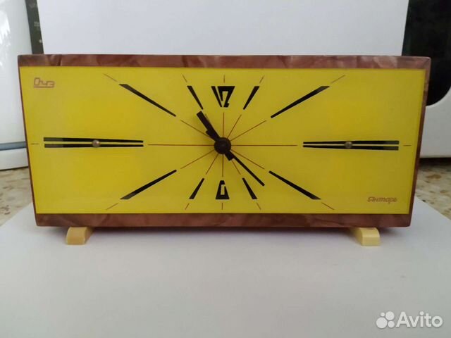 Часы настольные янтарь СССР