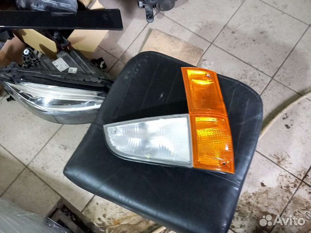 Фонарь с повторителем правый Hyundai HD