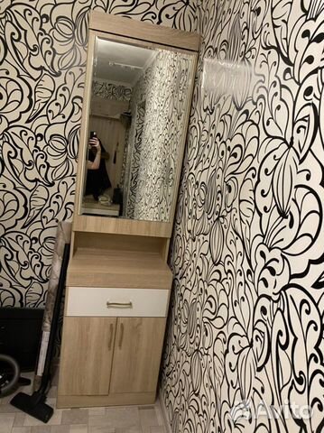 Зеркало-тумба