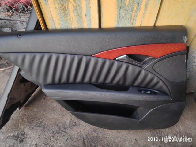 Обшивка двери Mercedes-Benz E-Class W211
