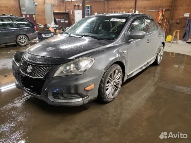 В разборе Suzuki Kizashi 2012