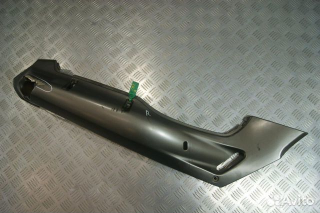 Пластик задний Kawasaki ZZR400-2