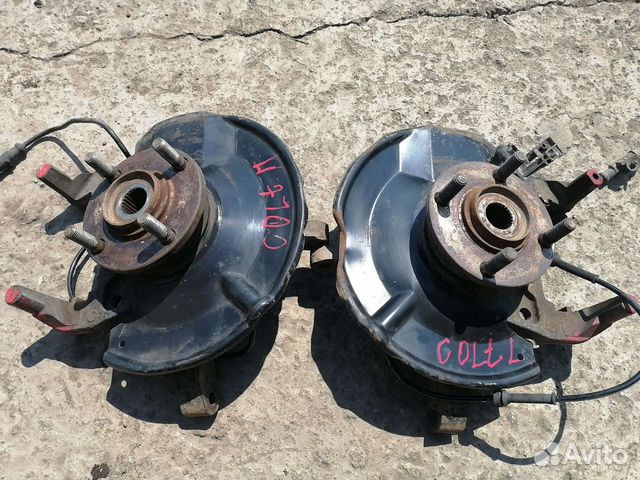 Кулак поворотный правый mitsubishi colt