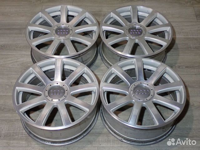 Комплект оригинальных R20 дисков Audi A8