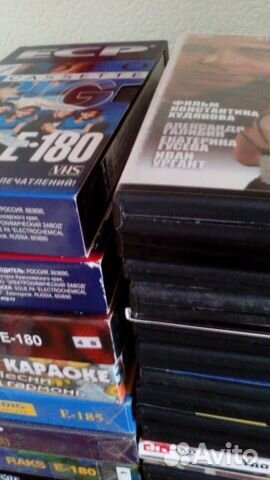 Видеокассеты и DVD -диски