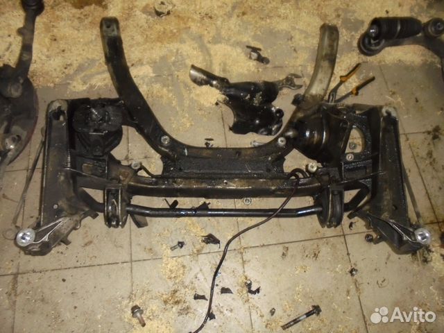 Передний подрамник BMW E60