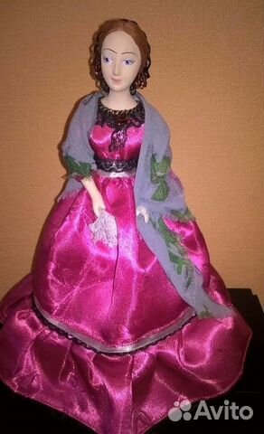 Куклы фарфоровые, сувенирные