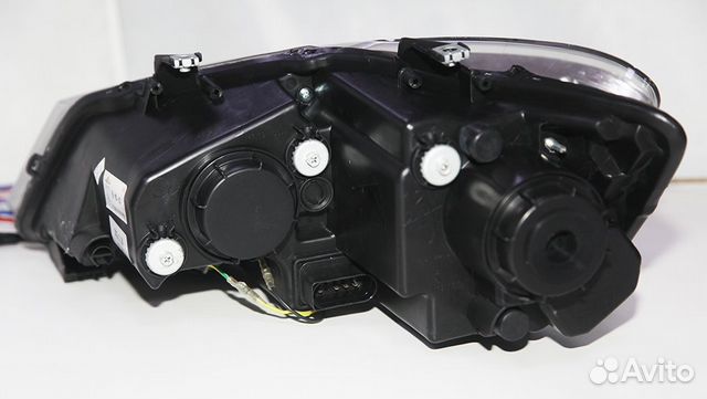 Передние фары Фольксваген Поло 2009-2018 модель-2