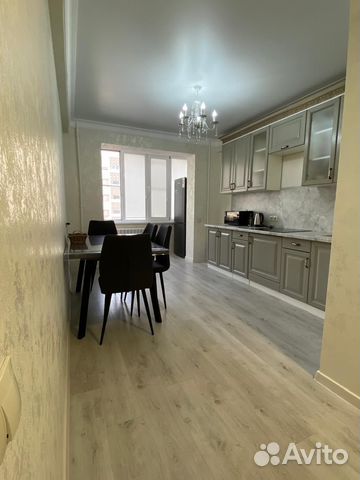 

2-к. квартира, 74 м², 7/10 эт.