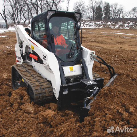 Стекло переднее для Bobcat S175 Стекло переднее для Bobcat S175
