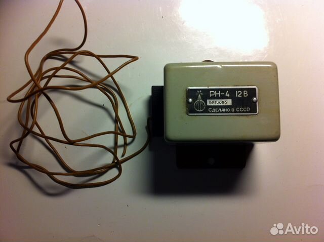 Реле зарядки москвич 2140. Рн 4 12 в. Рн-4 регулятор напряжения. Регулятор напряжения рн-4 схема. Реле напряжения рн-12.