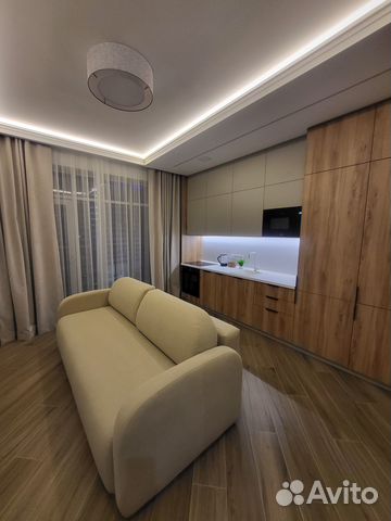

2-к. квартира, 70 м², 8/13 эт.