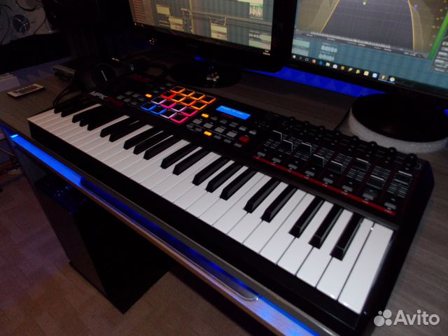 Akai MPK249 midi-клавиатура (в отличном состоянии)