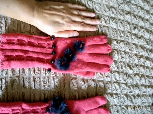 Перчатки с отделкой из норки и страз Перчатки с отделкой из норки и страз