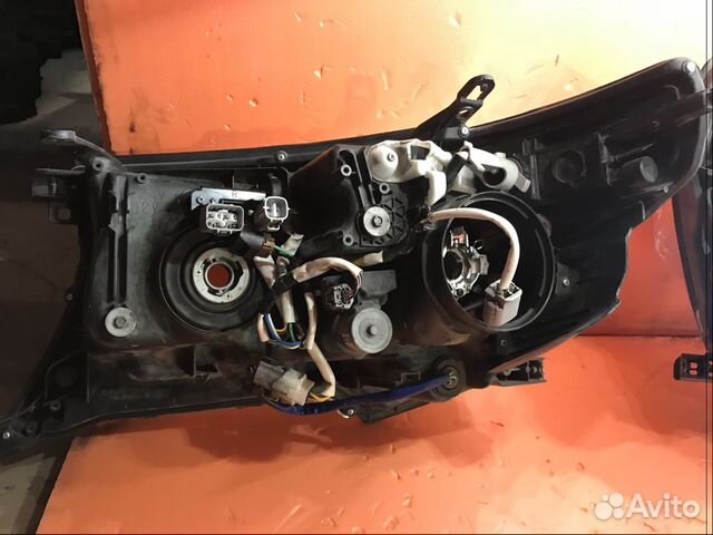Фары Toyota land Cruiser 200 ксенон 2012-2015г Фары Toyota land Cruiser 200 ксенон 2012-2015г