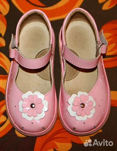 Милые розовые туфли с цветочком. Размер 26 Милые розовые туфли с цветочком. Размер 26