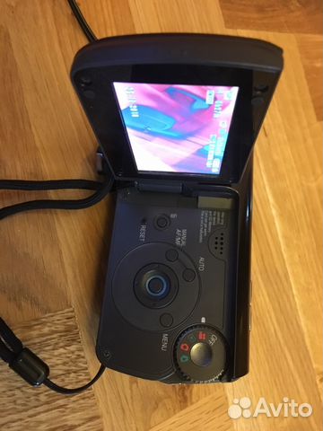 Цифровая видеокамера Panasonic sdr-s10