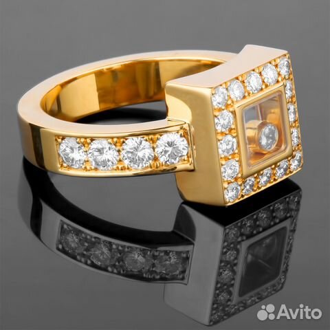 Кольцо Chopard из коллекции Happy Diamonds Square
