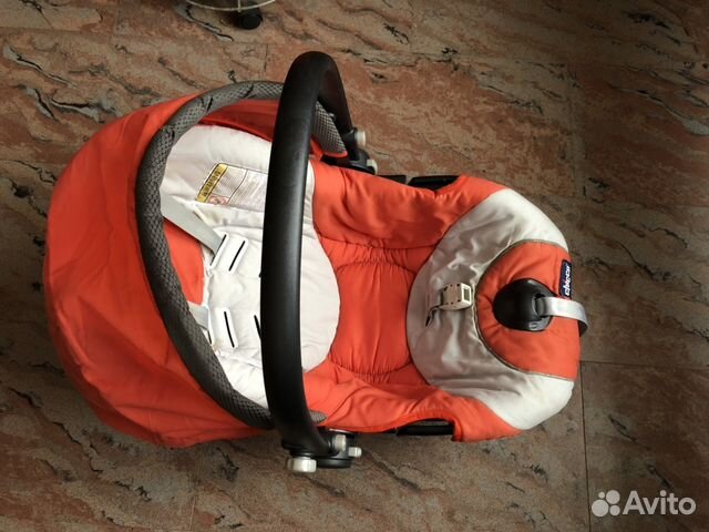 Автомобильное кресло - переноска Chico 0-13 Автомобильное кресло - переноска Chico 0-13