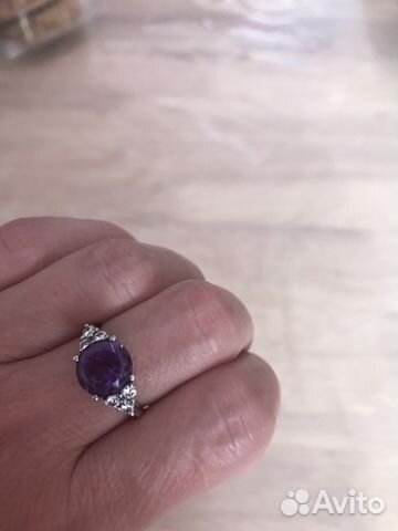 Серебряное кольцо и серьги с аметистом и фианитами