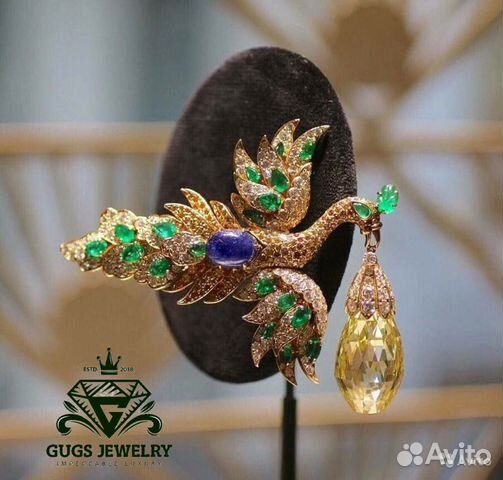 Золотая брошь с бриллиантами Золотая брошь с бриллиантами