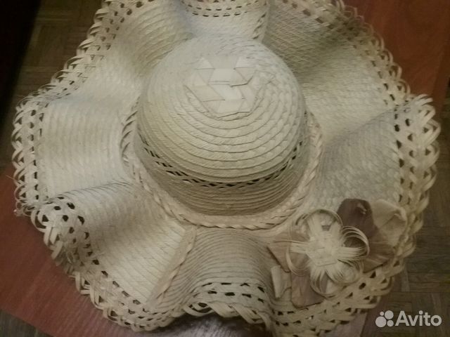 Шляпка соломенная