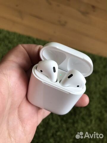 Apple AirPods 2