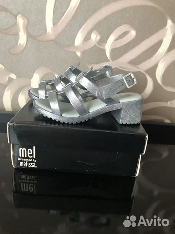 Босоножки детские на каблуке Melissa