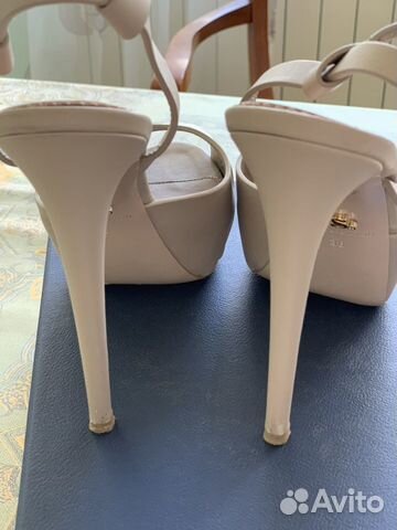 Босоножки Lesilla