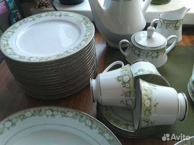 Noritake - чайно-обеденный сервиз на 12 персон Noritake - чайно-обеденный сервиз на 12 персон