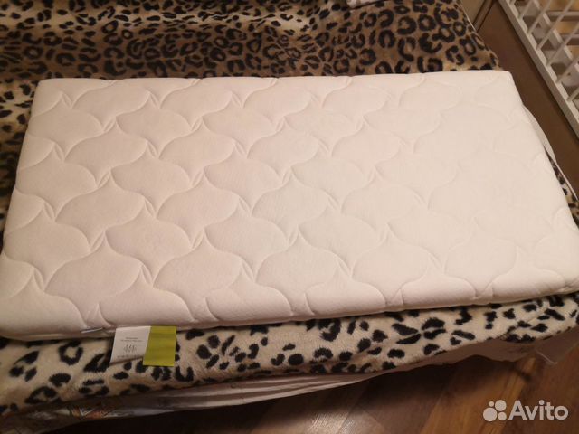 Кроватка с матрасом