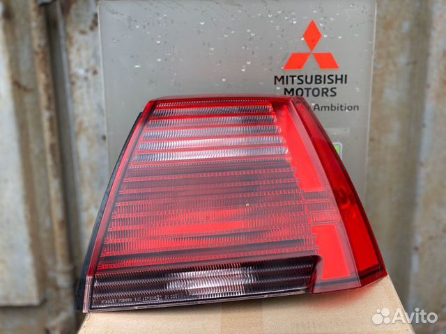 Фонарь В крыло задний правый Mitsubishi Galant