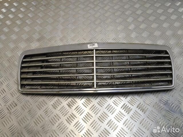 Решетка радиатора Mercedes Benz E W210 1996-2000 Решетка радиатора Mercedes Benz E W210 1996-2000