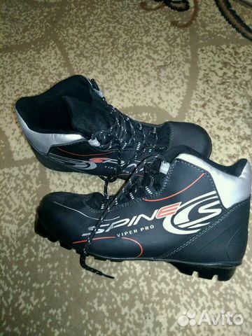 Продам лыжные ботинки