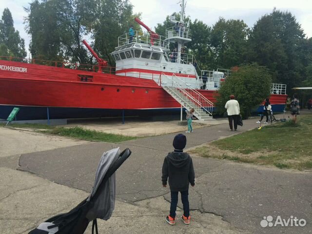 Кроссовки