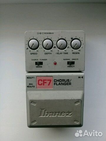 Педаль эффектов Ibanez CF-7 Chorus/Flanger (хорус). 