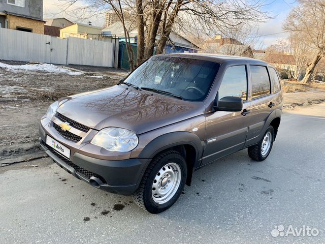 Нива шевроле авито липецкая область. Шеви Нива 2011. Нива Шевроле 2011г. Chevrolet Niva 2011 года. Шевроле Нива 2011 года.