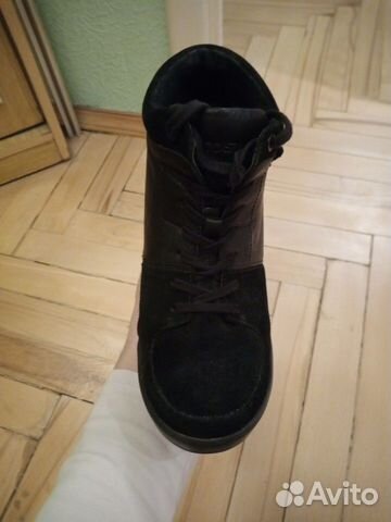 Сникерсы на танкетке Lacoste