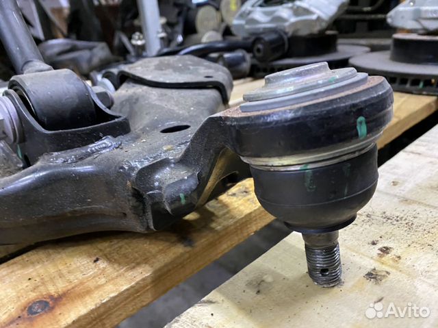 Передний нижний рычаг Toyota Hilux 2018-2020 Передний нижний рычаг Toyota Hilux 2018-2020