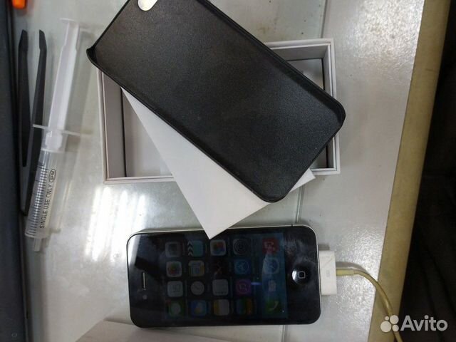 Телефон iPhone 4 Телефон iPhone 4