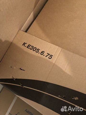 Продам унитаз в комплекте с кронштейнами